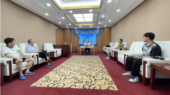 《生物靶向运动宏微动力学机理机制数理化基础宏微科学》彭宏钟