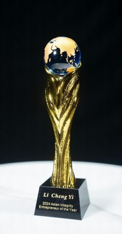 李乘伊院长荣获全国“优秀中医师”称号 彰显中医传承与创新精神