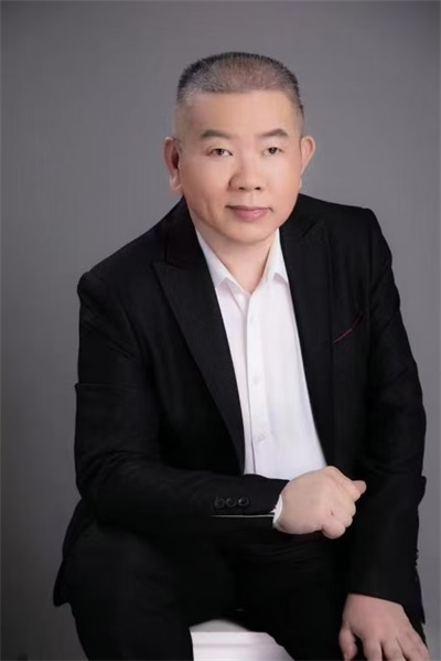 医览中秋 书写国庆  感动中国医学界最具影响力人物——黄继扬