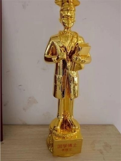 易医文化传承人李瑞兰献礼两会 以国粹之力护航民生健康