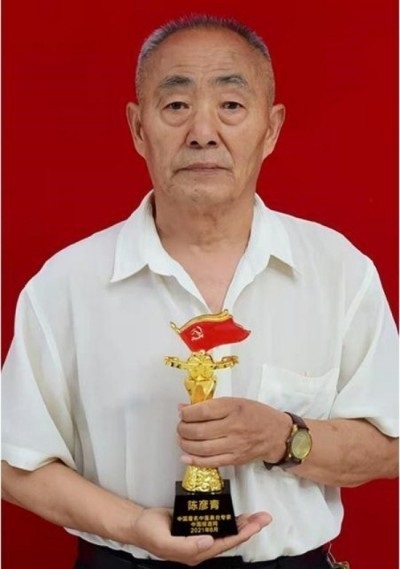 精研中医治鼻病 赤诚医者迎两会