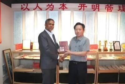 引领中国式现代化新航程    袁勤生与中国智慧的世界贡献