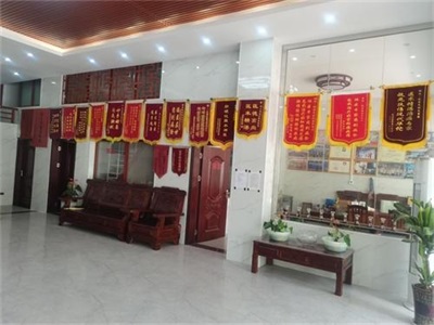 金秀瑶族灯草灸疗法 瑶医药非物质文化遗产传承人---赵衷 民