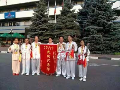 疑难病诊疗专家  ——黎雪凤