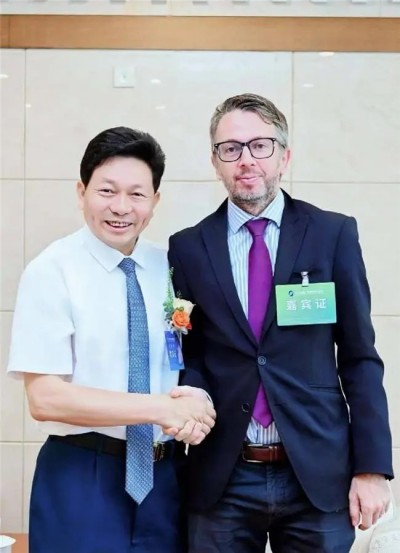 笔墨寄岐黄 演讲擘远航｜李乘伊出席 2026 大健康产业品牌出海发展大会