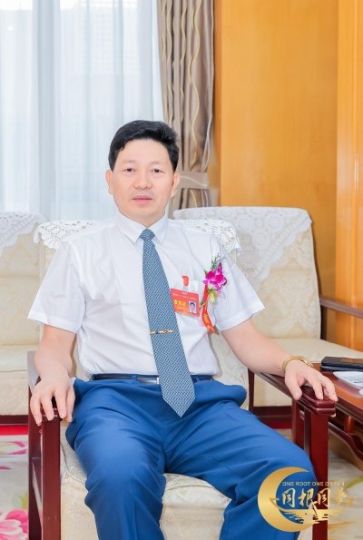 李乘伊院长荣获抗战胜利80周年大阅兵中医楷模人物