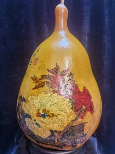 葫芦雕刻技艺第四代传承人——邢文亭