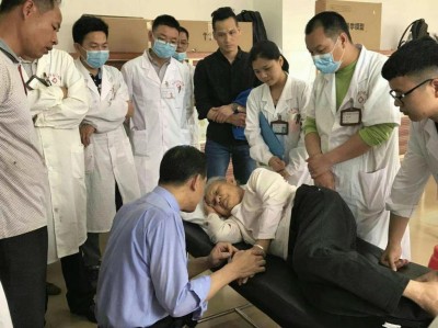 “上帝之手”邱九桁：多项专利与荣誉加身，推动祖国整脊医学迈向新高度