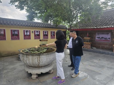 重庆市江津区50多位党员干部莅临 荣昌区清流红色故居爱国主义教育基地